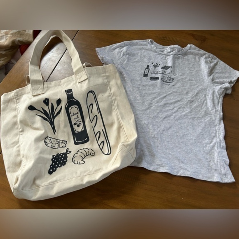 NWOT AE Canvas Tote and Graphic Tee Set